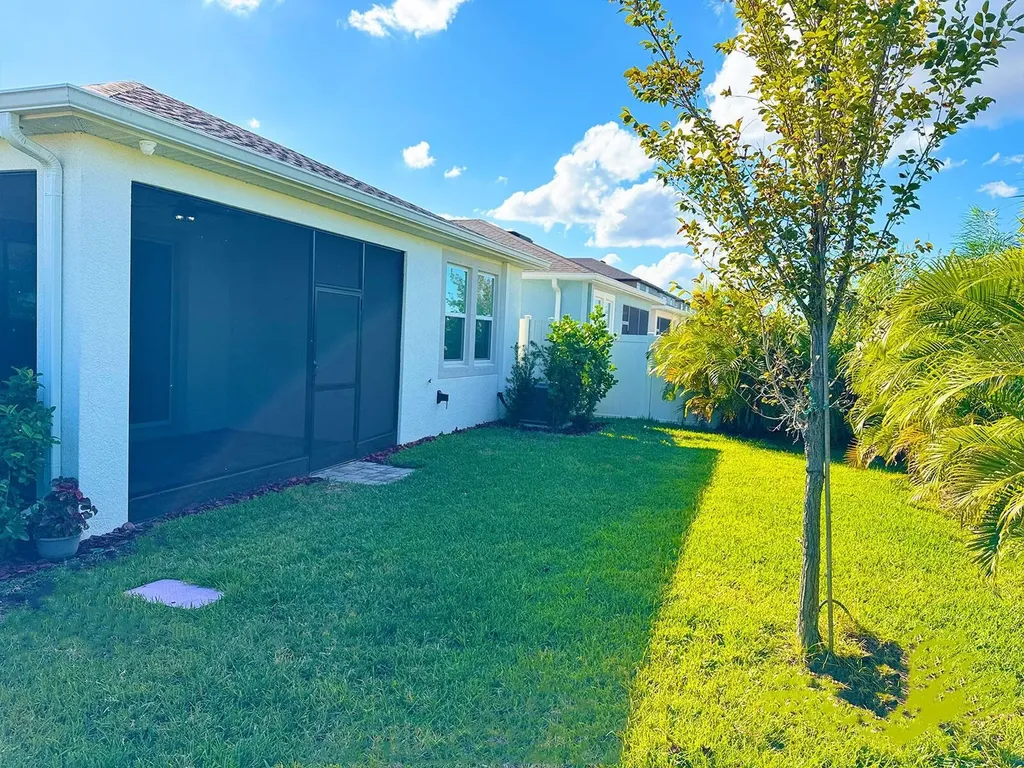 31969 Asbury Avenue Wesley Chapel FL 33545