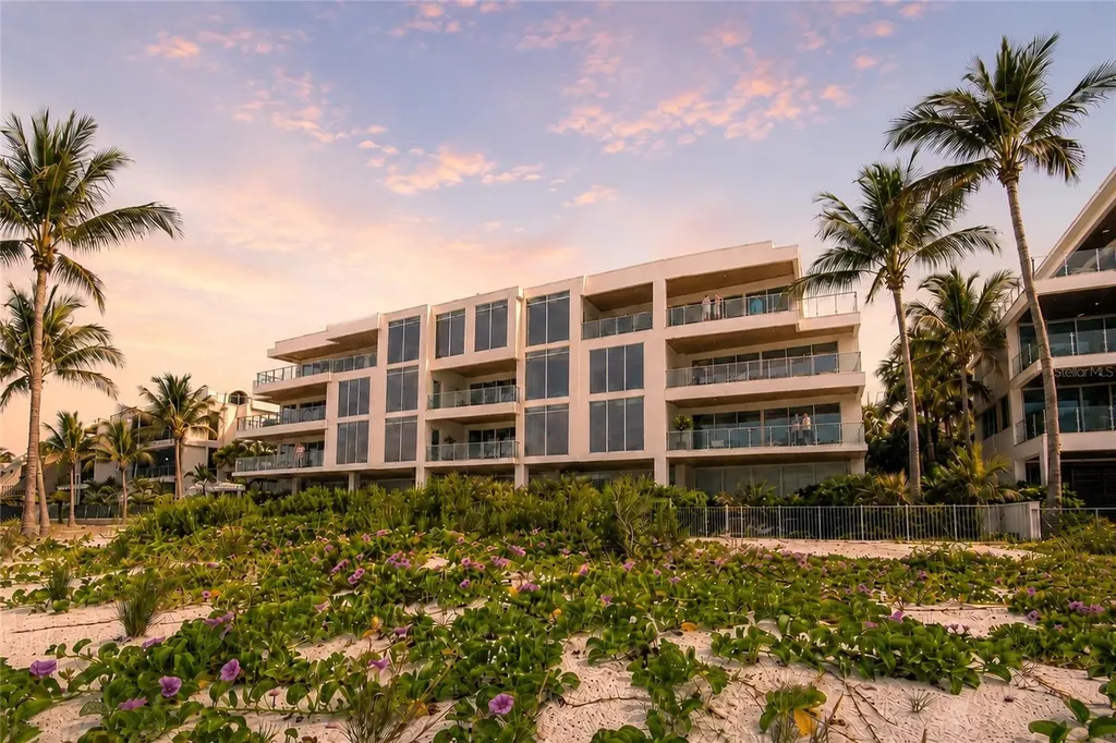 70 Avenida Veneccia Sarasota FL 34242