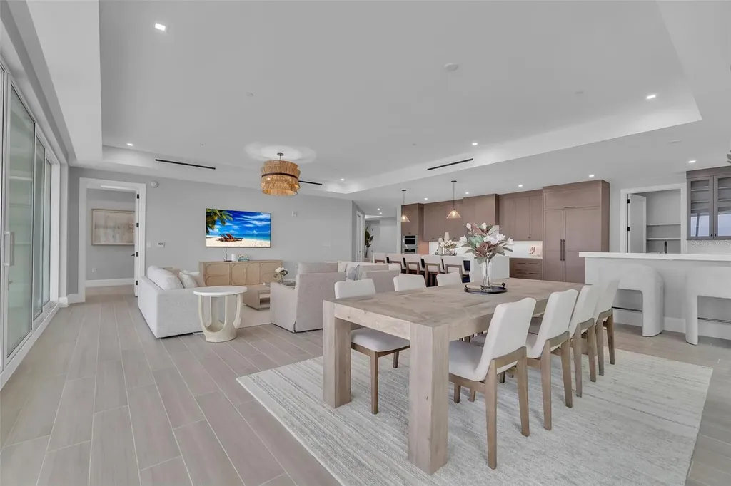 70 Avenida Veneccia Sarasota FL 34242