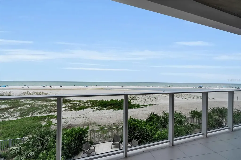 70 Avenida Veneccia Sarasota FL 34242
