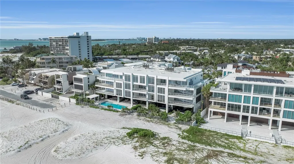 70 Avenida Veneccia Sarasota FL 34242