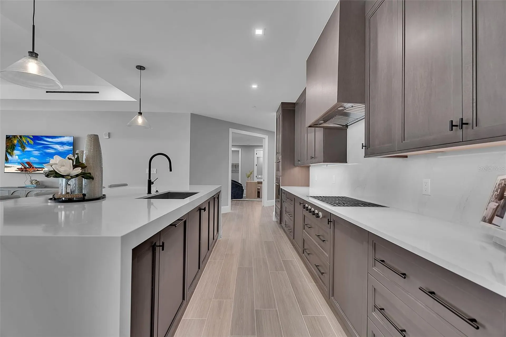 70 Avenida Veneccia Sarasota FL 34242