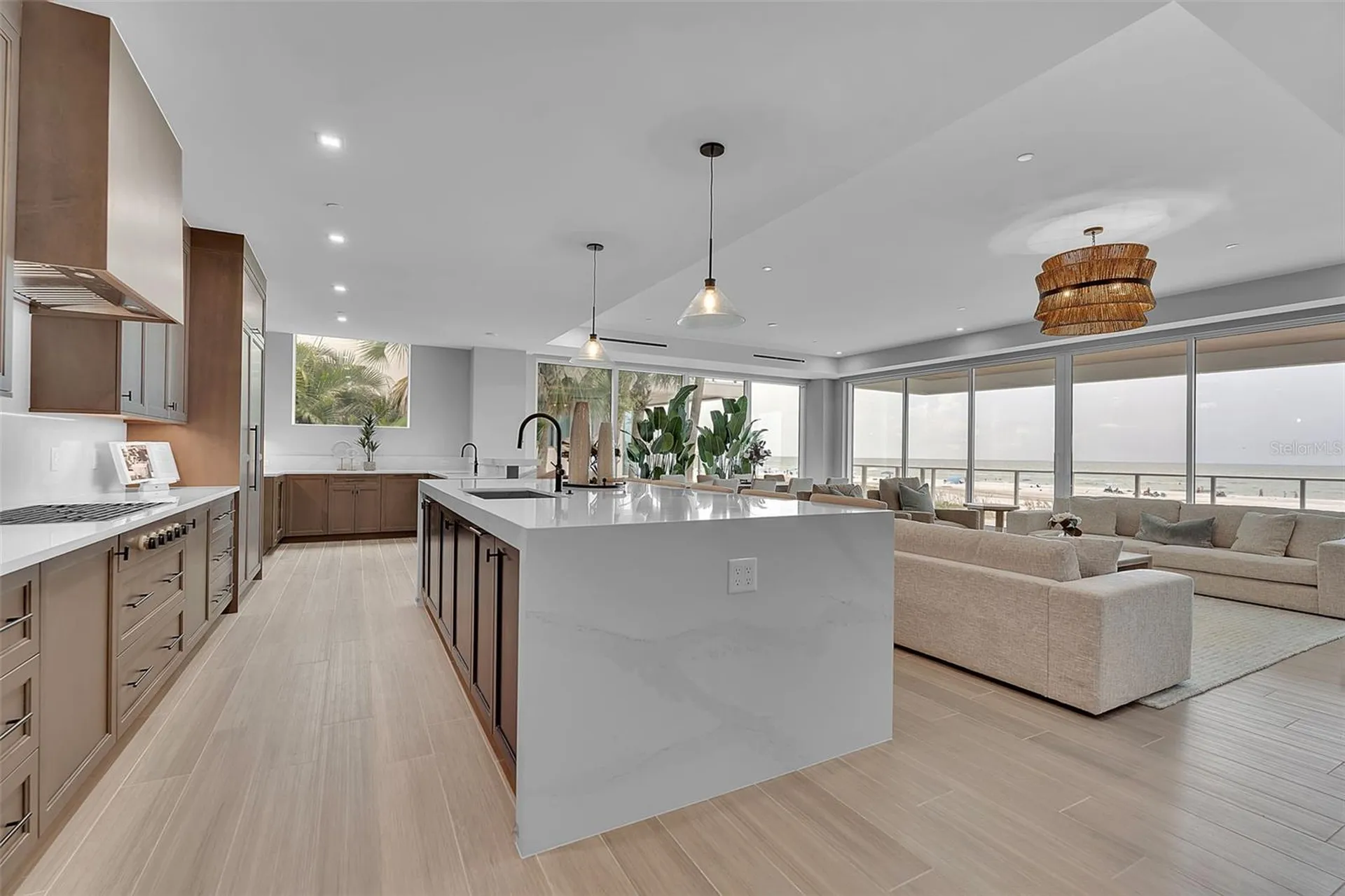 70 Avenida Veneccia Sarasota FL 34242