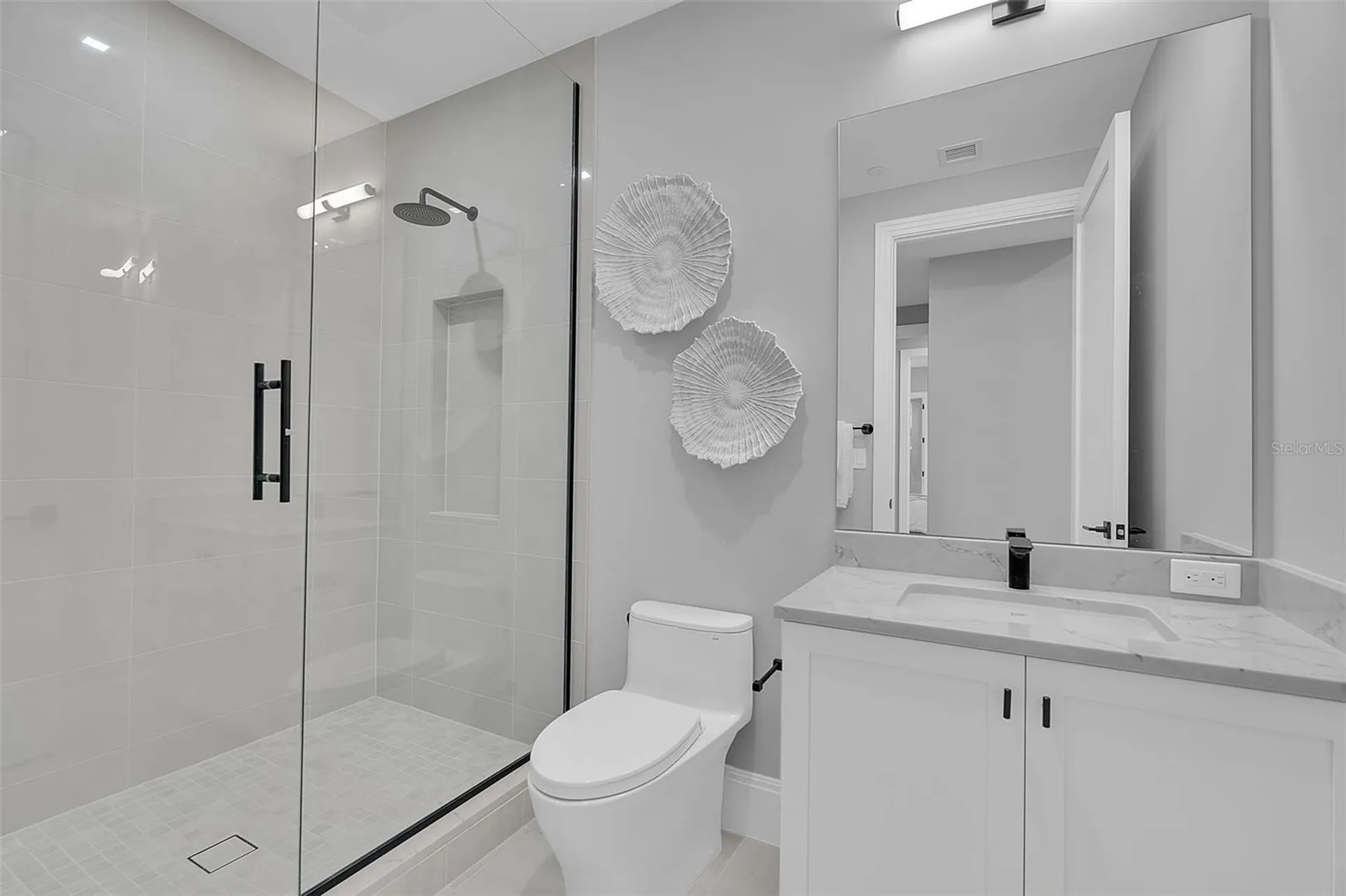 70 Avenida Veneccia Sarasota FL 34242