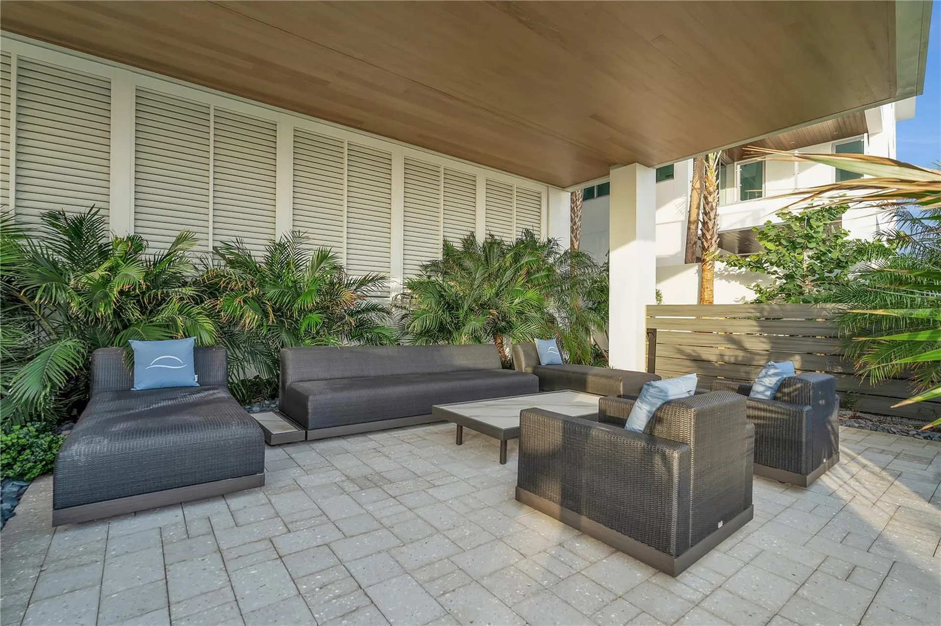 70 Avenida Veneccia Sarasota FL 34242