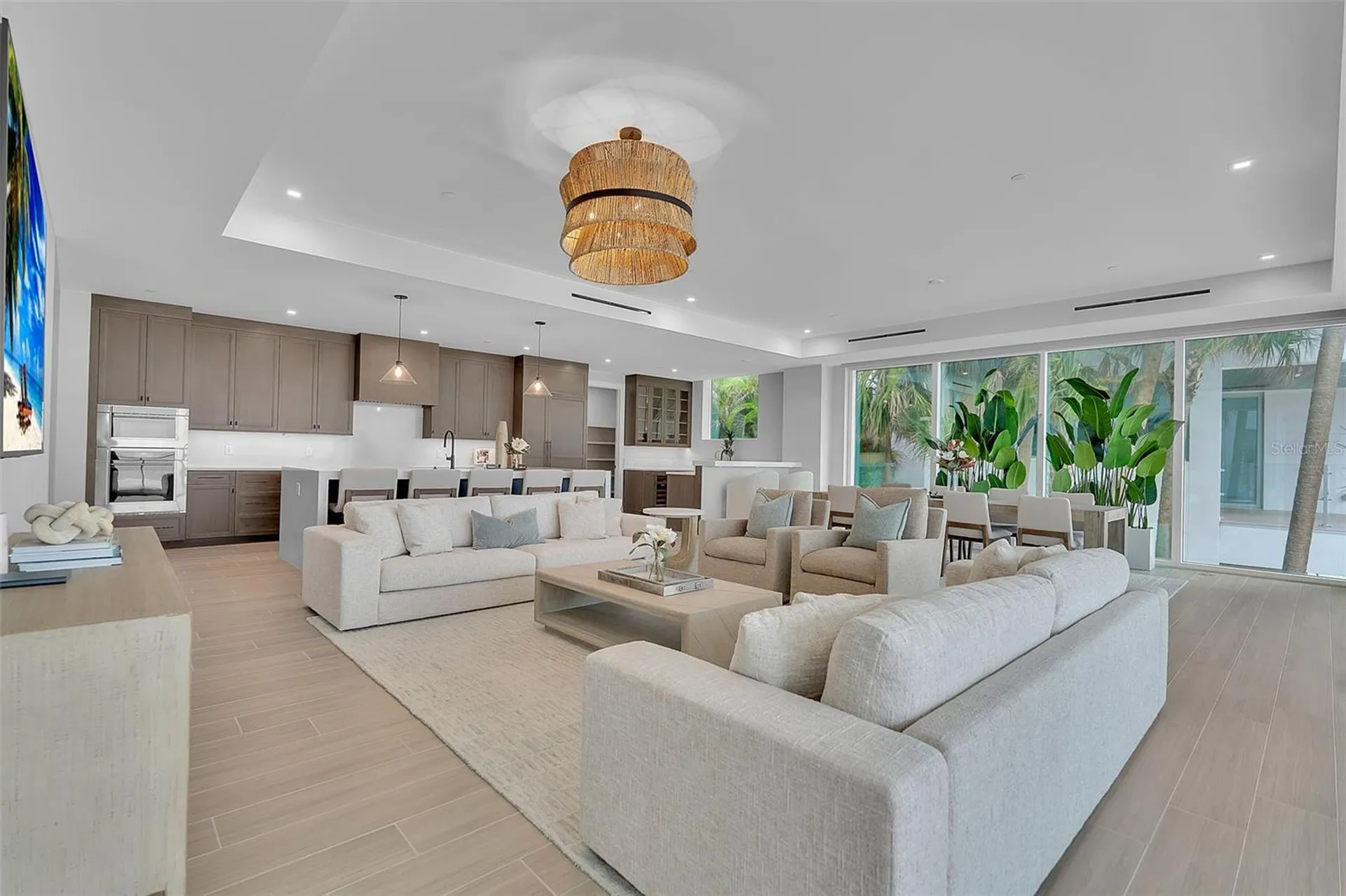 70 Avenida Veneccia Sarasota FL 34242