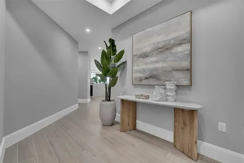 70 Avenida Veneccia Sarasota FL 34242