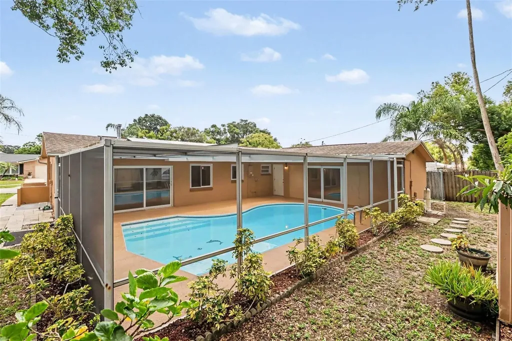 1520 Simmons Drive Clearwater FL 33756