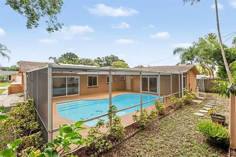 1520 Simmons Drive Clearwater FL 33756