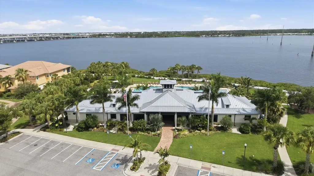 5029 Lake Overlook Avenue Bradenton FL 34208