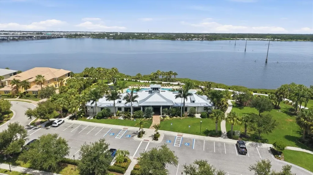 5029 Lake Overlook Avenue Bradenton FL 34208