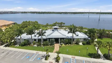 5029 Lake Overlook Avenue Bradenton FL 34208