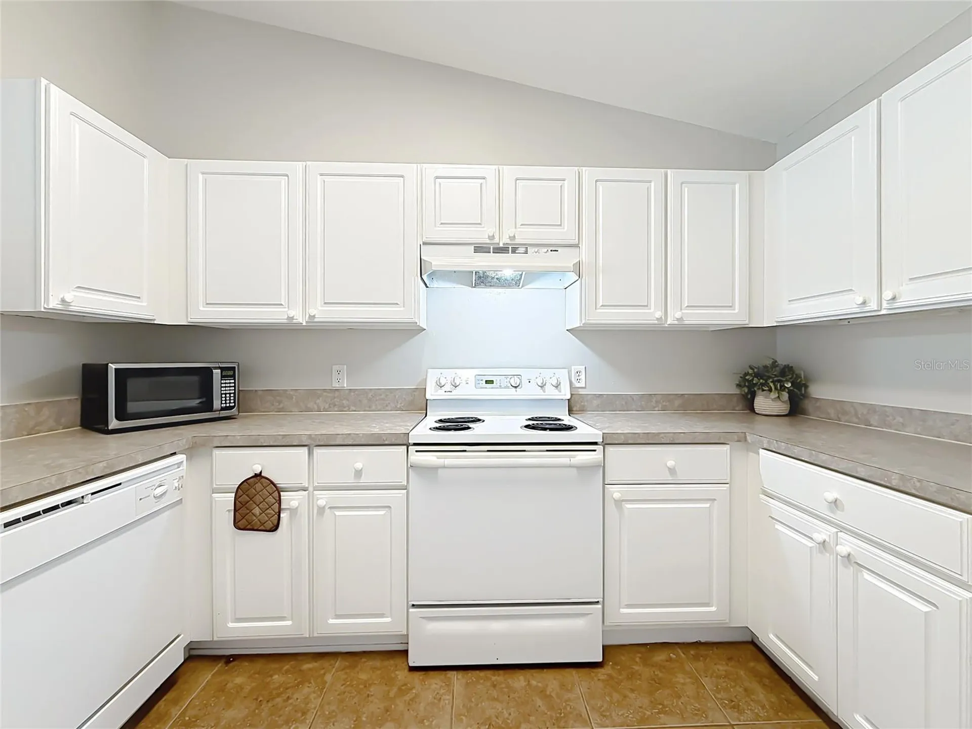 1364 Hillview Drive Clermont FL 34711