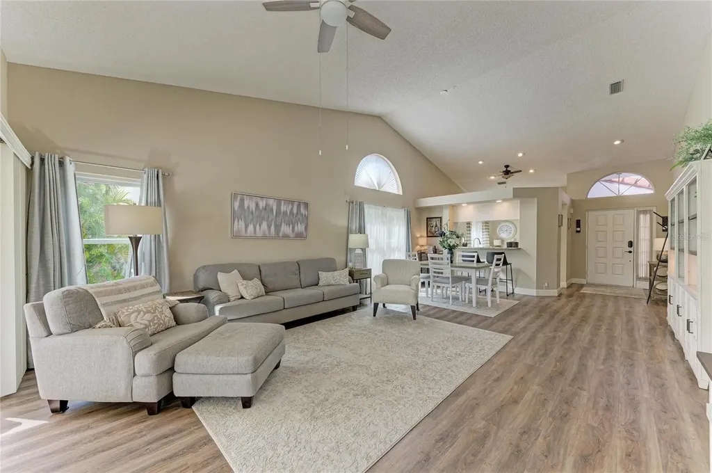 4909 Clubview Court E Bradenton FL 34203