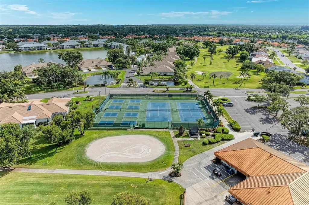 4909 Clubview Court E Bradenton FL 34203