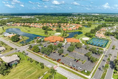 4909 Clubview Court E Bradenton FL 34203