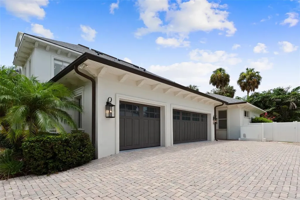 4406 W Azeele Street Tampa FL 33609