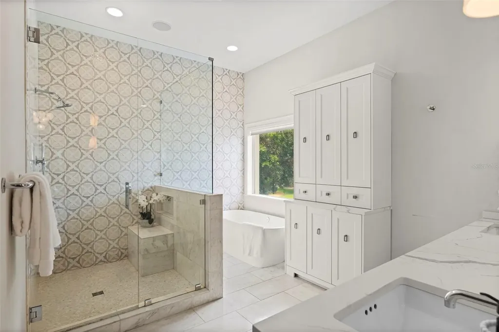 4406 W Azeele Street Tampa FL 33609
