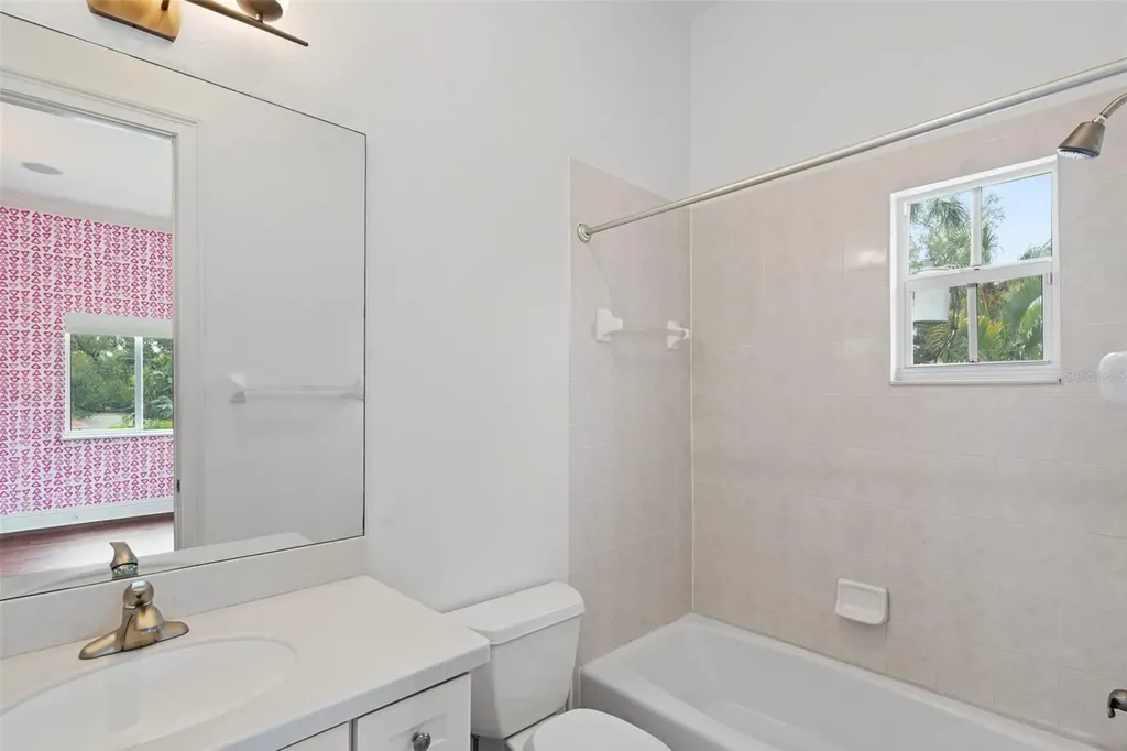 4406 W Azeele Street Tampa FL 33609