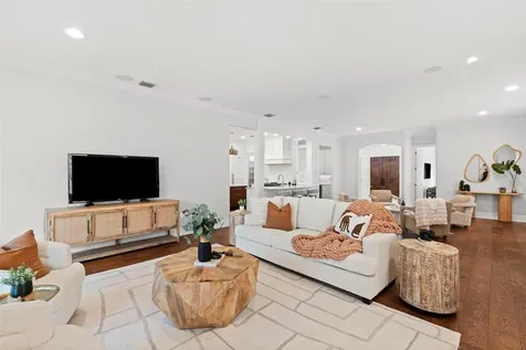4406 W Azeele Street Tampa FL 33609