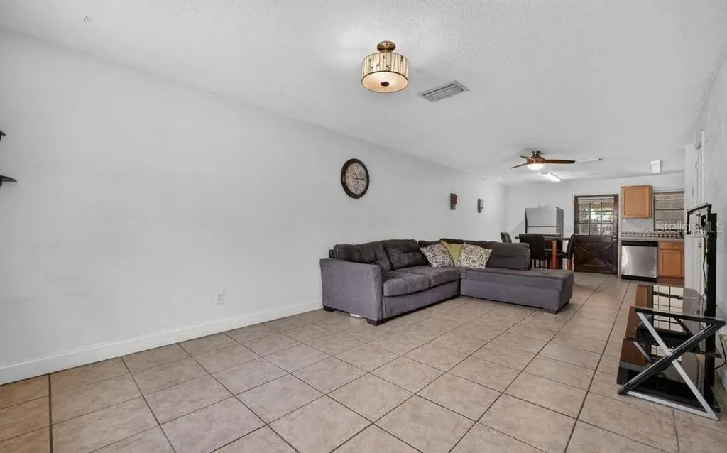 912 Royal Oak Court Holly Hill FL 32117