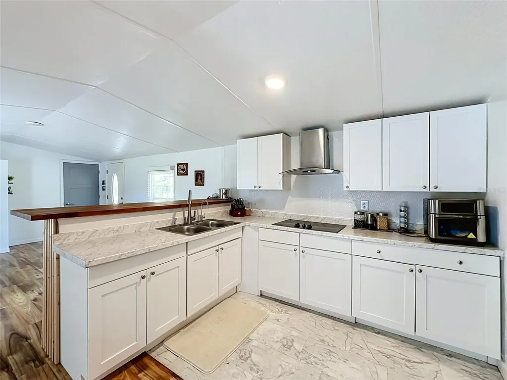 151 Lake Susan Road Hawthorne FL 32640