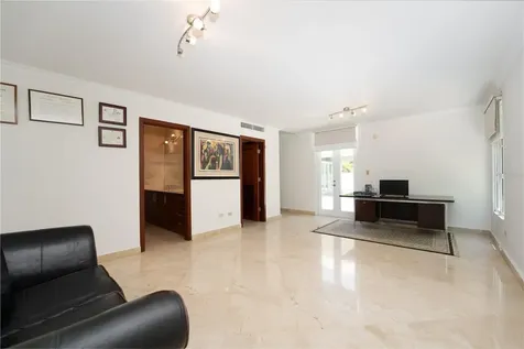 24 Paseo Las Palmas Dorado PR 00646
