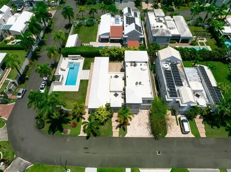 24 Paseo Las Palmas Dorado PR 00646