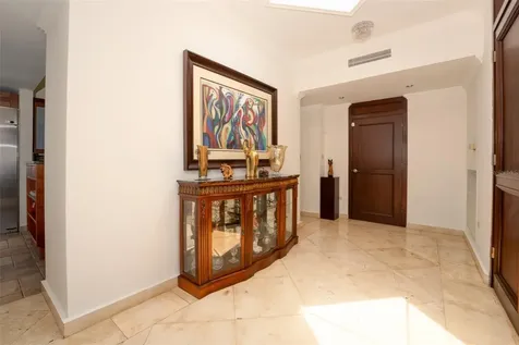 24 Paseo Las Palmas Dorado PR 00646