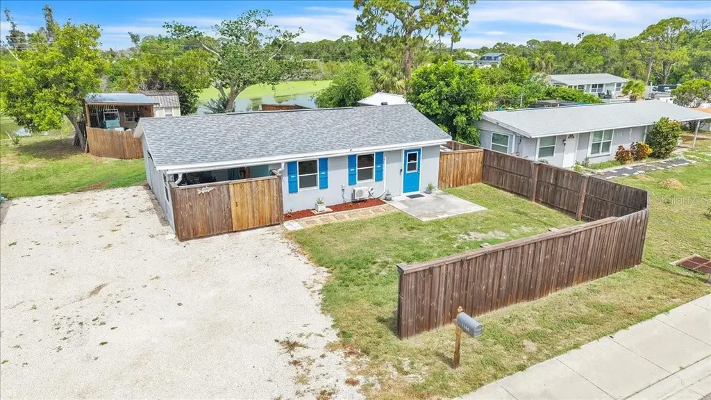 1144 Pine Street Englewood FL 34223