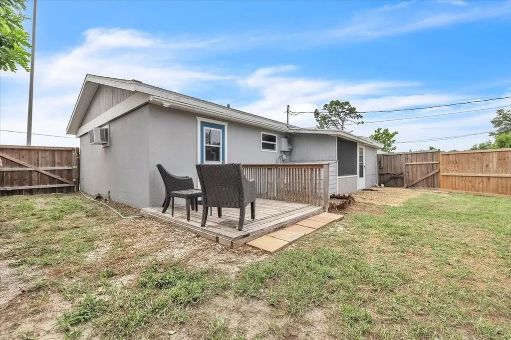 1144 Pine Street Englewood FL 34223