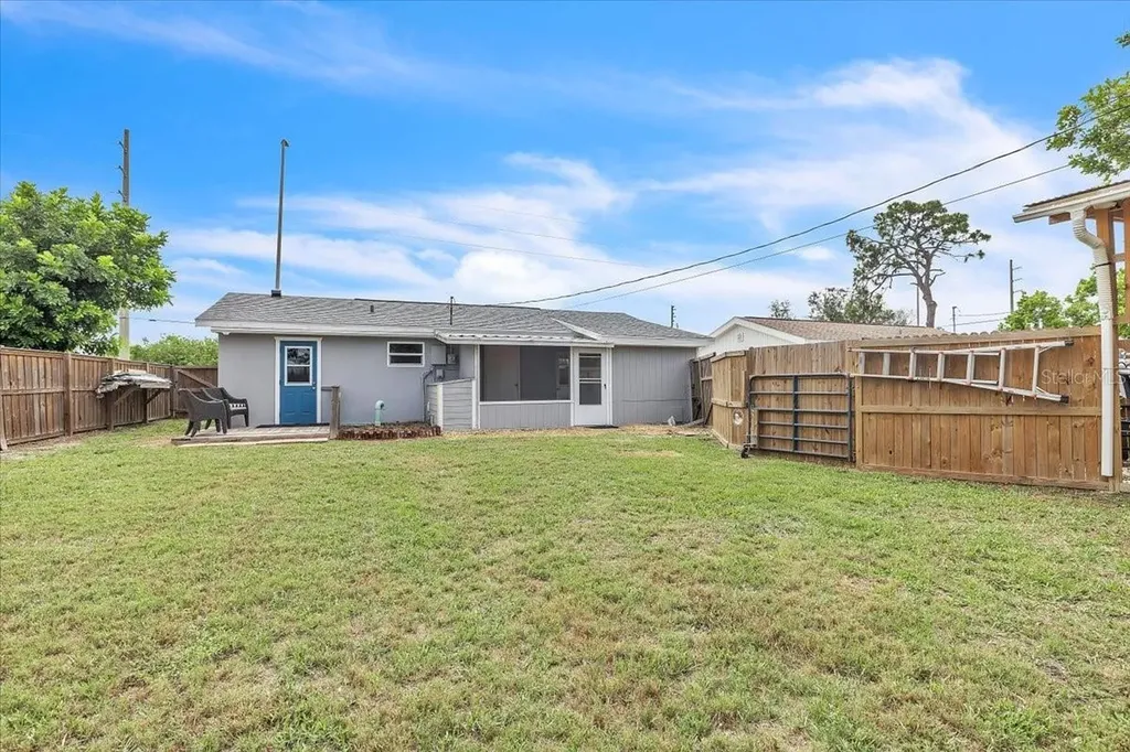 1144 Pine Street Englewood FL 34223