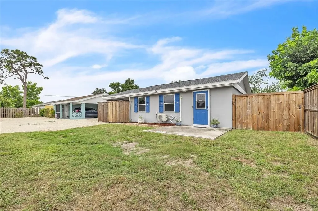 1144 Pine Street Englewood FL 34223