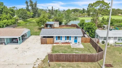 1144 Pine Street Englewood FL 34223