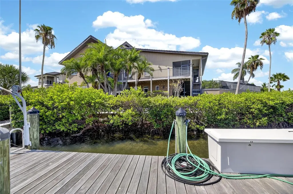 903 Capriccio Lane Apollo Beach FL 33572