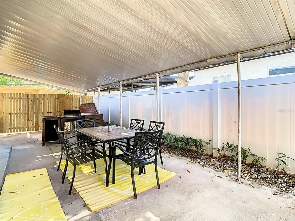 3321 W Aileen Street Tampa FL 33607