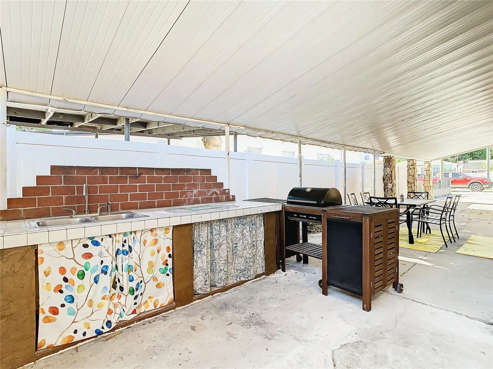 3321 W Aileen Street Tampa FL 33607