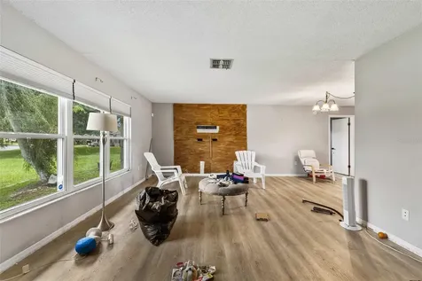 623 Wood Drive Poinciana FL 34759