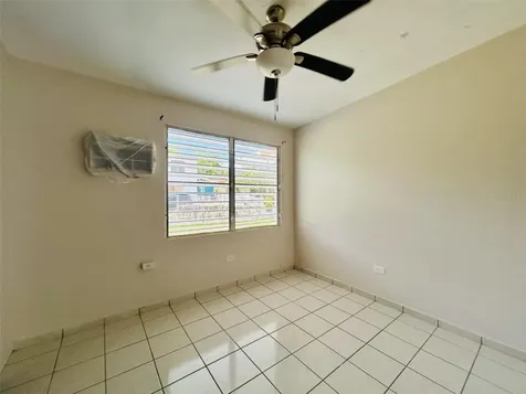 Bo Ceiba Sur Sector Canal Solar #6 Juncos PR 00777