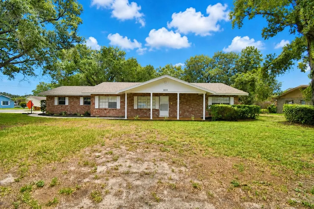 1212 Lynn Avenue Auburndale FL 33823