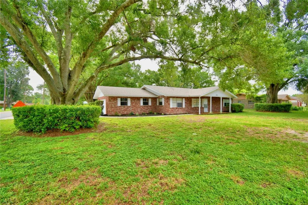 1212 Lynn Avenue Auburndale FL 33823