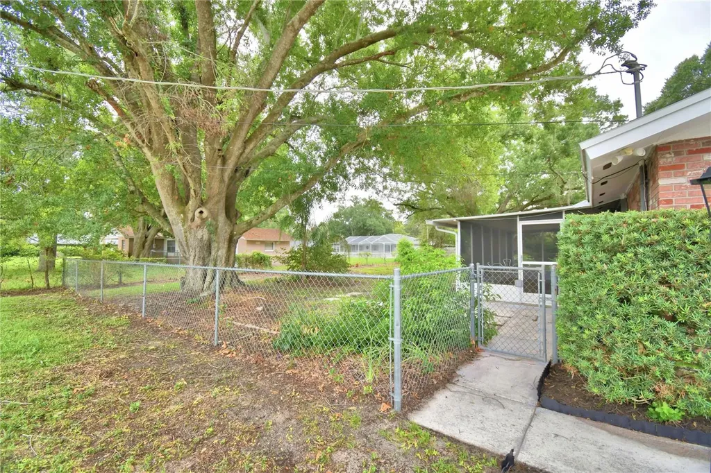 1212 Lynn Avenue Auburndale FL 33823