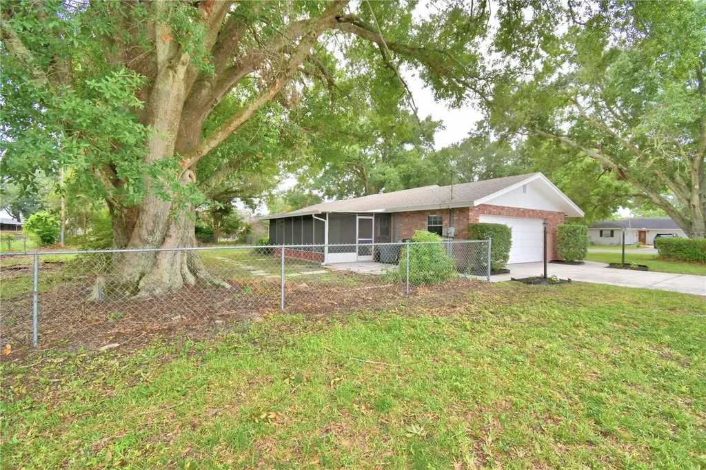 1212 Lynn Avenue Auburndale FL 33823