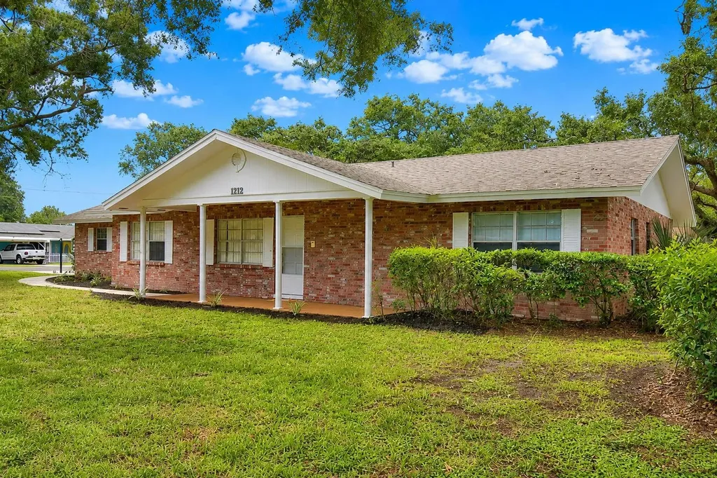 1212 Lynn Avenue Auburndale FL 33823