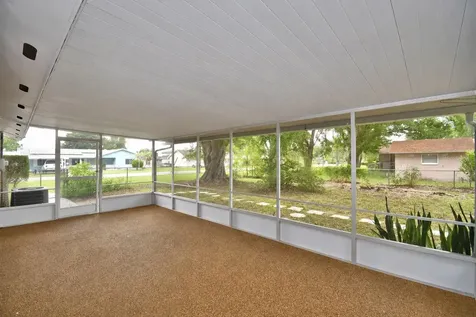 1212 Lynn Avenue Auburndale FL 33823