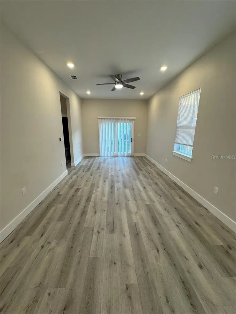 1039 53rd Avenue N St Petersburg FL 33703
