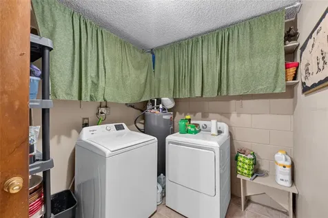 8204 SW 12th Place Gainesville FL 32607
