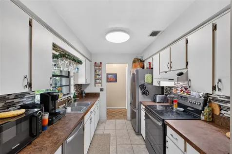 8204 SW 12th Place Gainesville FL 32607