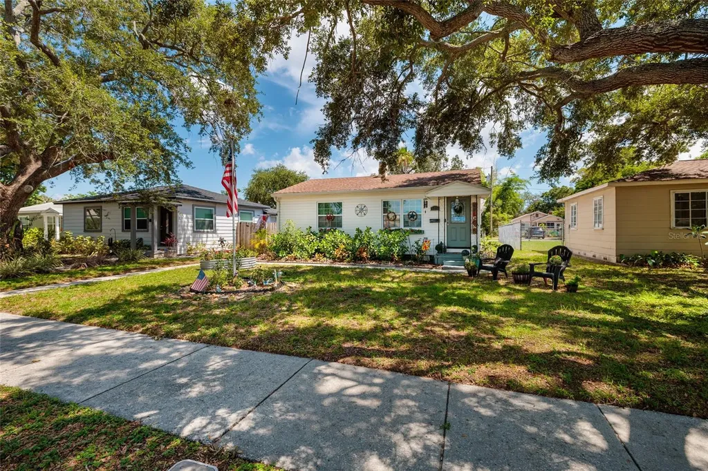 1220 56th Avenue N St Petersburg FL 33703