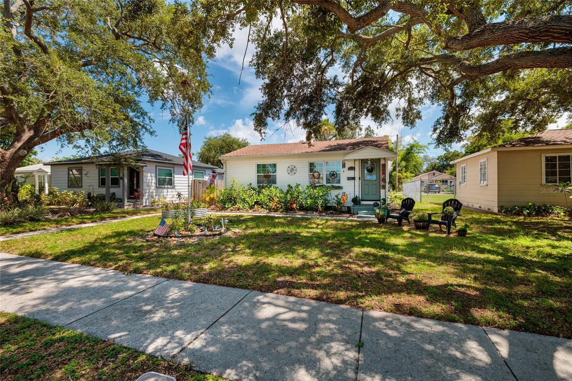 1220 56th Avenue N St Petersburg FL 33703
